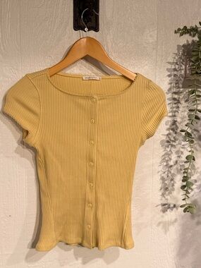 Intimately Most Wanted Cardi NWOT yellow
